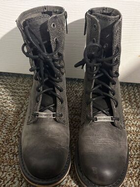 Harley-Davidson Women's Distressed Gray Lace-Up Leather Boots